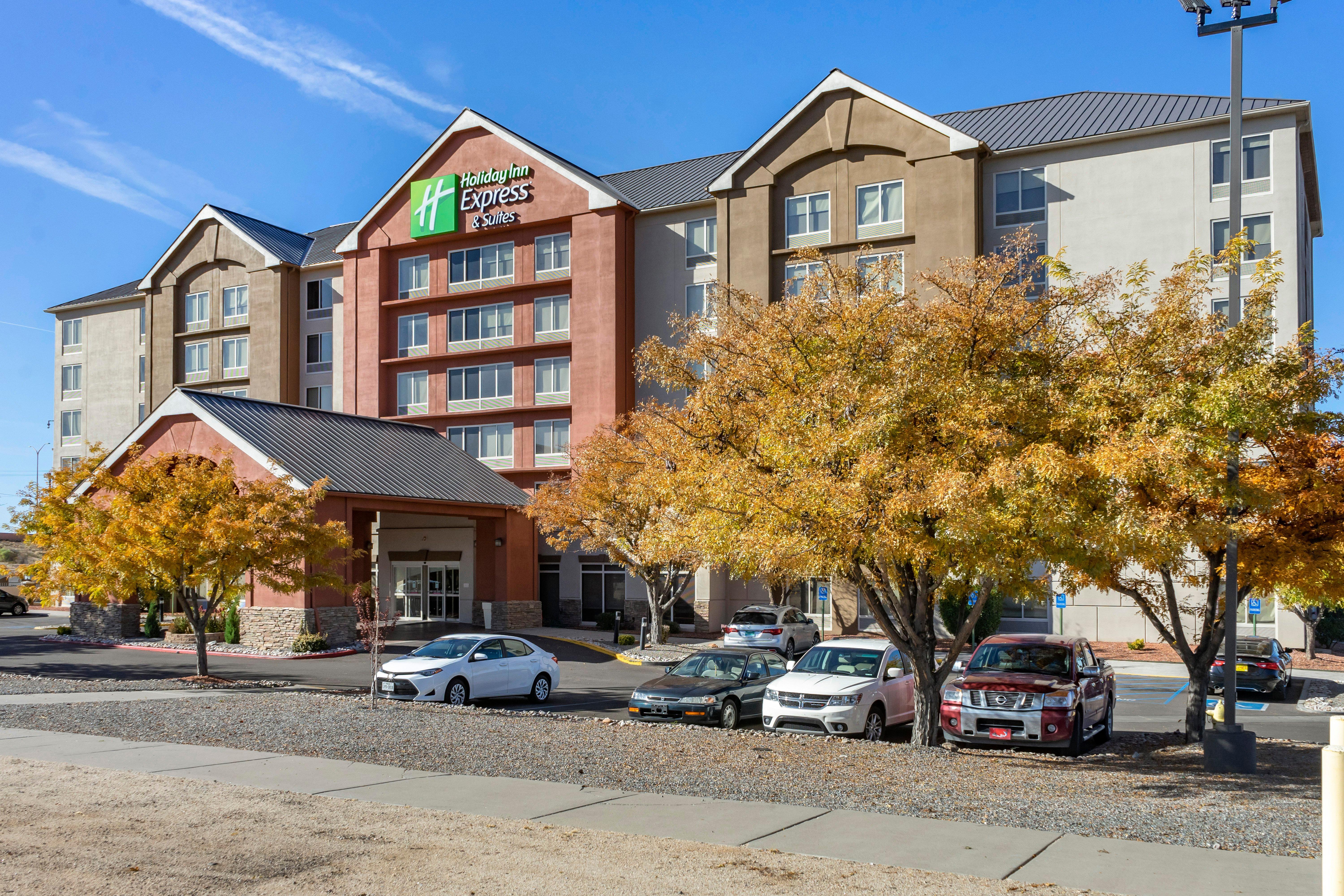 Holiday Inn Express Hotel & Suites Albuquerque Midtown By Ihg Exterior foto