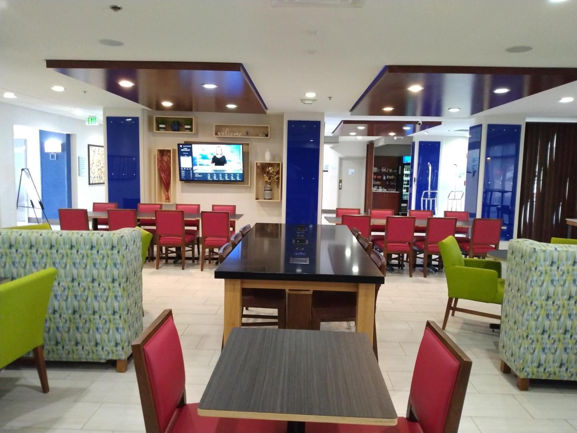 Holiday Inn Express Hotel & Suites Albuquerque Midtown By Ihg Exterior foto