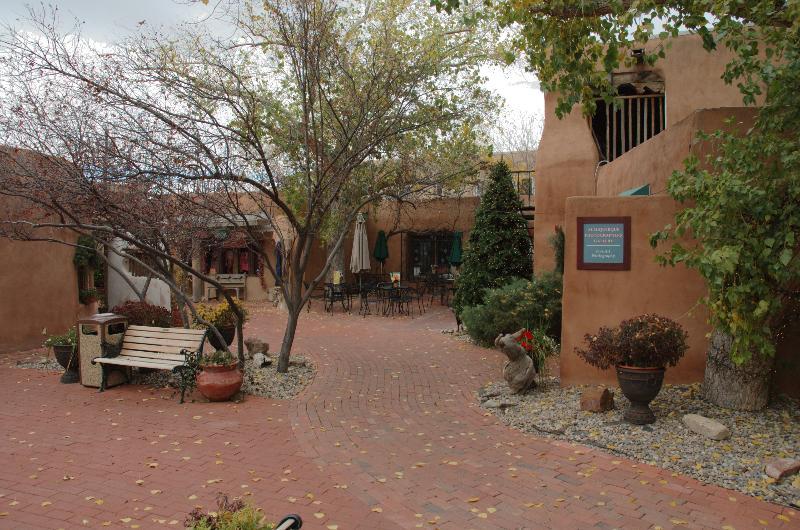 Holiday Inn Express Hotel & Suites Albuquerque Midtown By Ihg Exterior foto